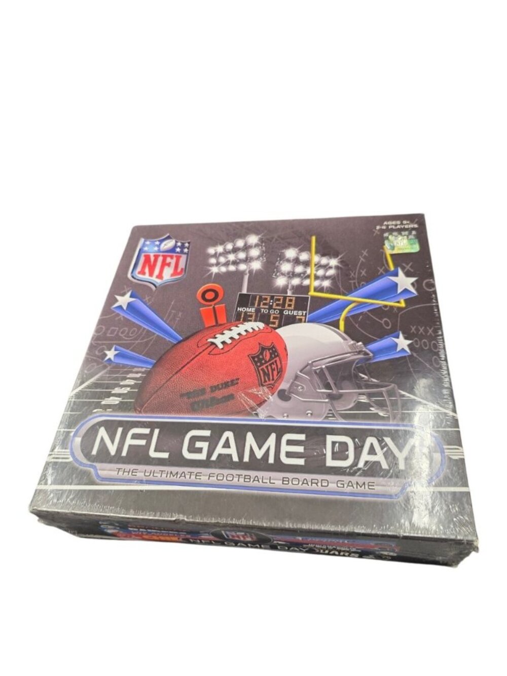 NFL GAME DAY ULTIMATE FOOTBALL BOARD GAME INCLUDES ALL 32 TEAM, NEW SEALED